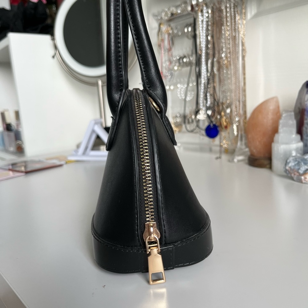 A black bag